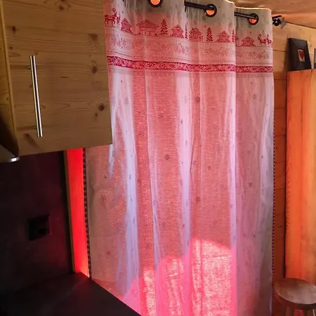 Chez Follo شاليه *